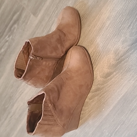 Suede wedge booties - Picture 3 of 4